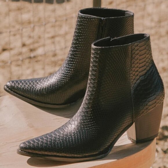 Snake Embossed Print Pointed Toe Ankle Booties - Picture 1 of 2